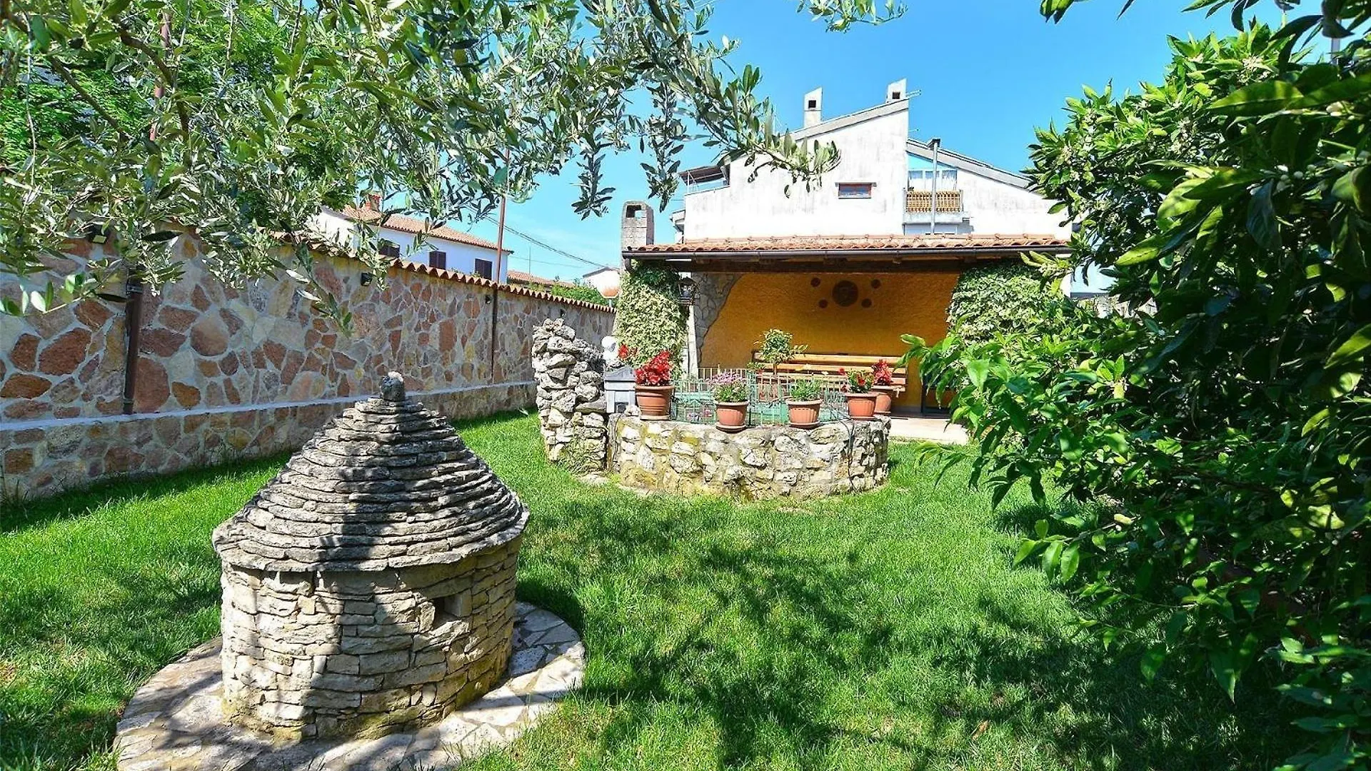 Apartment Ferienwohnung Fuer 8 Personen Ca 85 Qm In Rovinj, Istrien Istrische Riviera